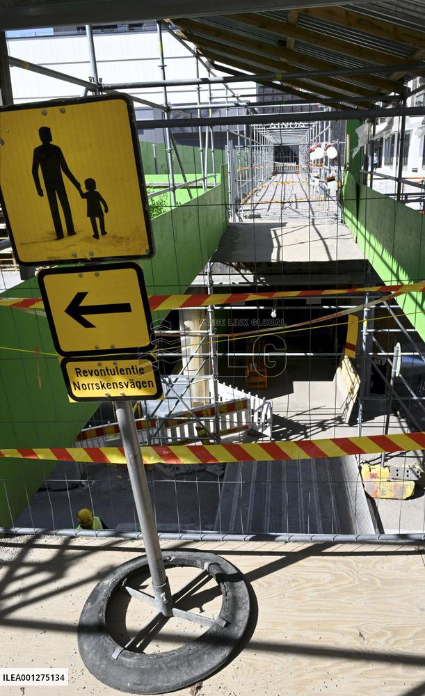 The collapse of a temporary walking bridge in Espoo