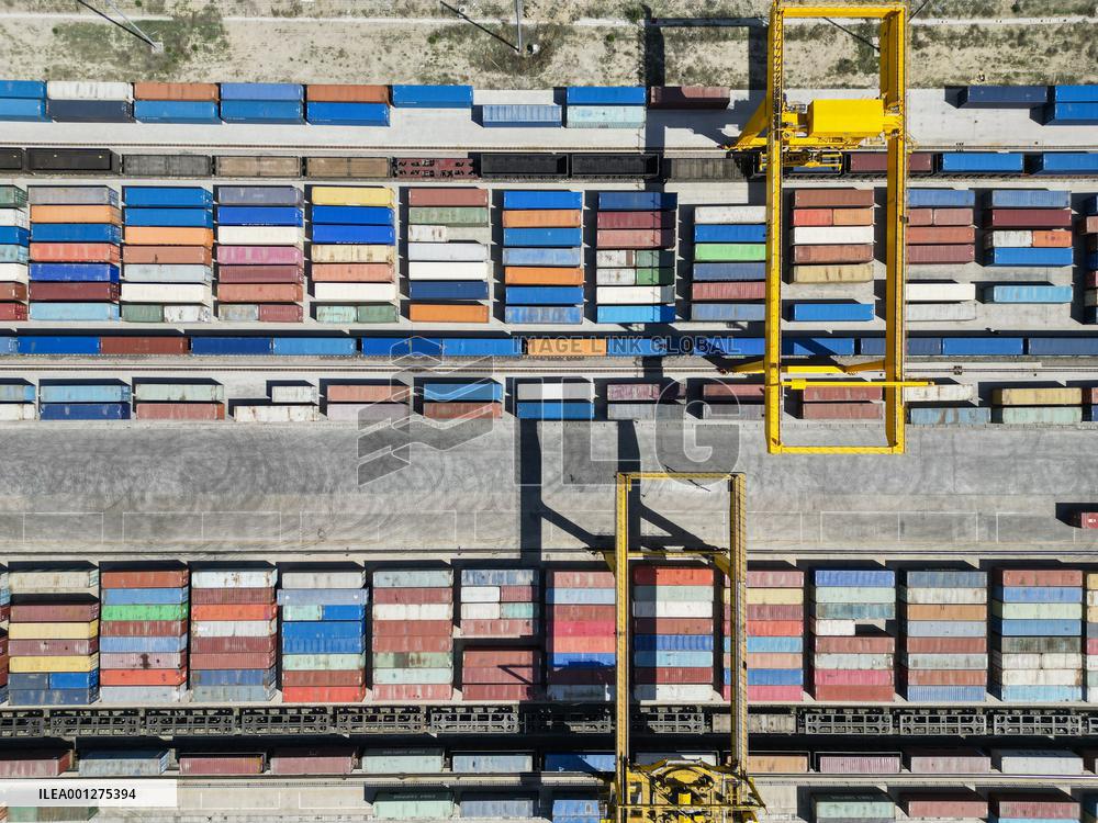 CHINA-XINJIANG-HORGOS-BORDER TRADE (CN)