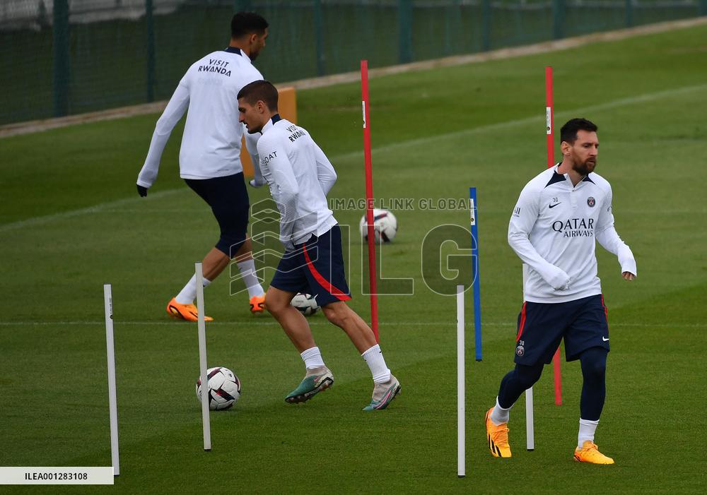 PSG Training - Saint-Germain-en-Laye