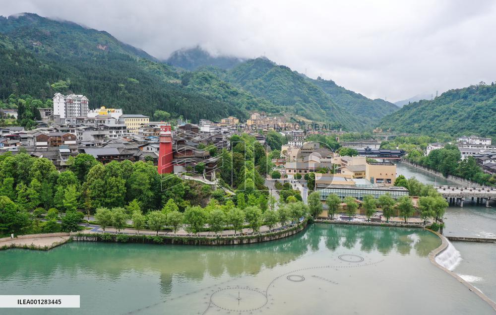 CHINA-SICHUAN-WENCHUAN-EARTHQUAKE-MEDICAL WORKER-PATIENT-REUNION (CN)