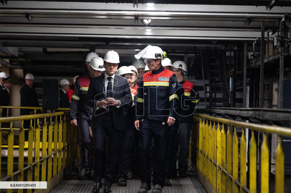 President Macron visiting the Aluminium Dunkerque factory