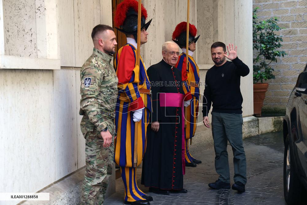 Zelensky Arrives In Vatican