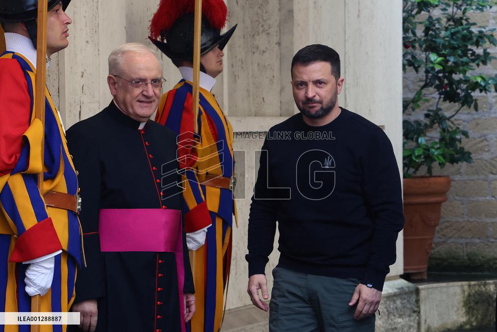 Zelensky Arrives In Vatican