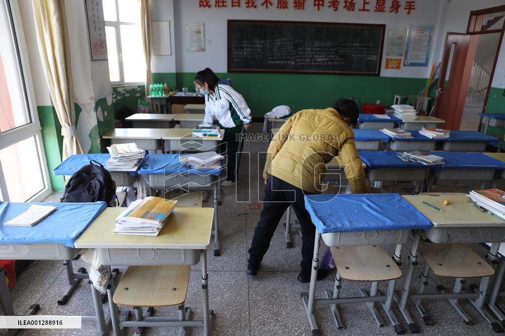 CHINA-LIAONING-XINGCHENG-SCHOOL-MOTHER-HEARING-IMPAIRED DAUGHTER (CN)
