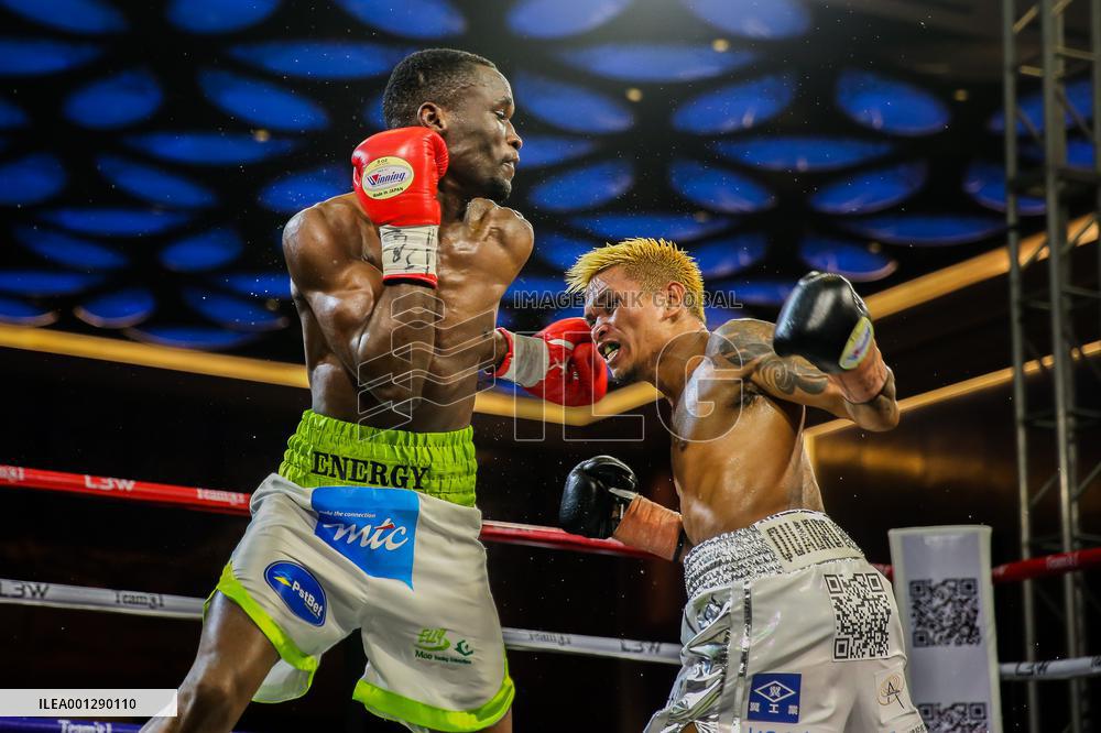 (SP)PHILIPPINES-PARANAQUE CITY-BOXING-WBO