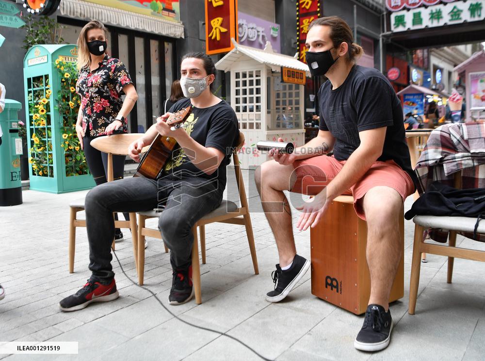 CHINA-SHAANXI-XI'AN-HISTORIC CITY-MUSIC (CN)