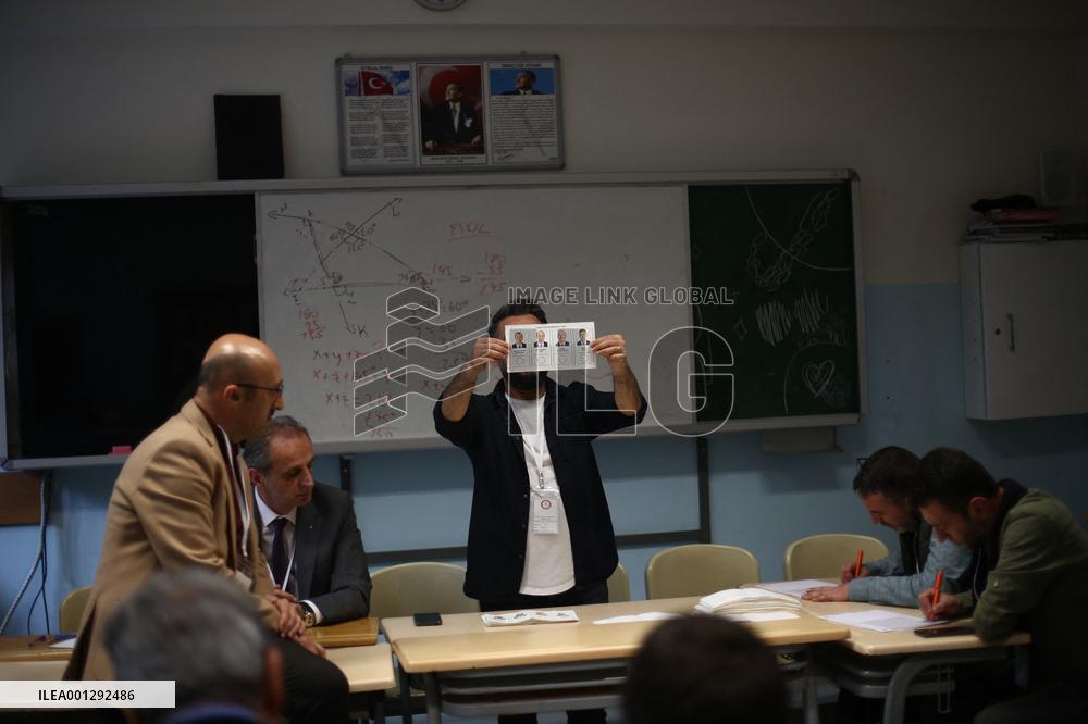 Votes Counting - Istanbul