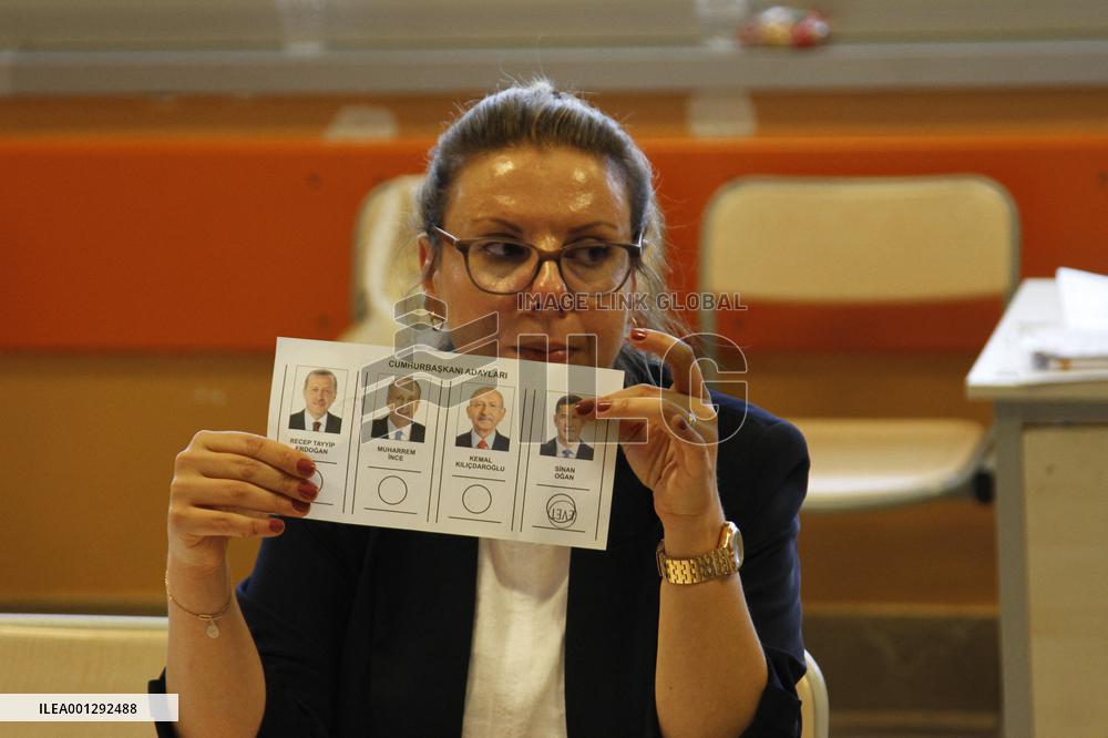 Votes Counting - Istanbul