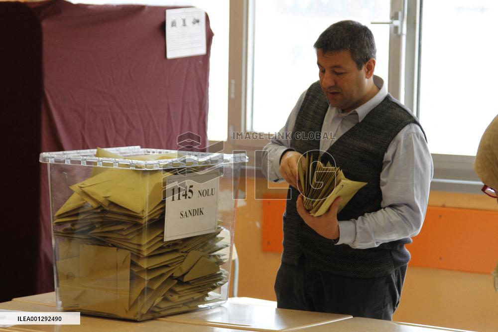 Votes Counting - Istanbul