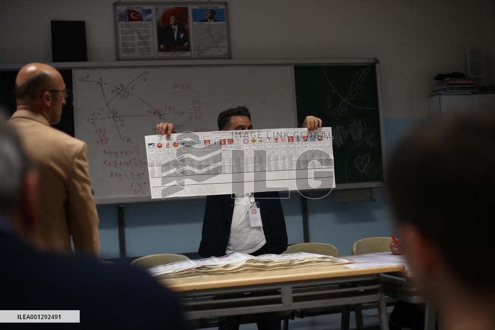 Votes Counting - Istanbul