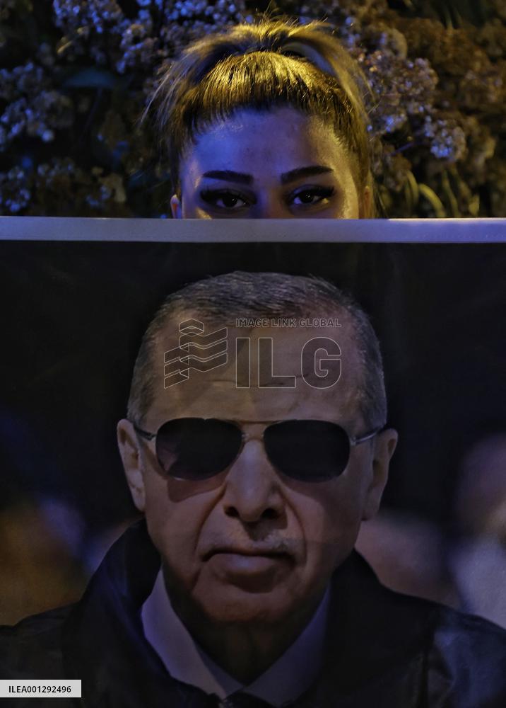 Supporters outside of AKP - Istanbul