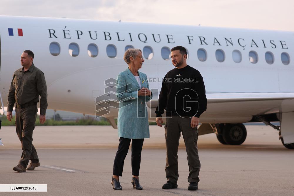 Arrival of Volodymyr Zelensky at Villacoublay Air Base