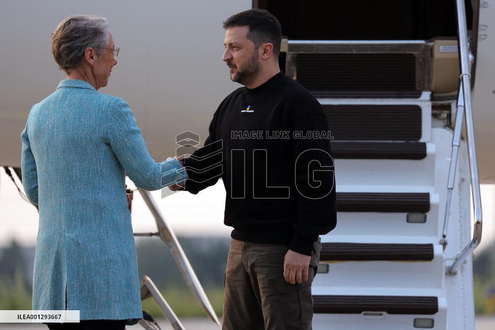 Arrival of Volodymyr Zelensky at Villacoublay Air Base