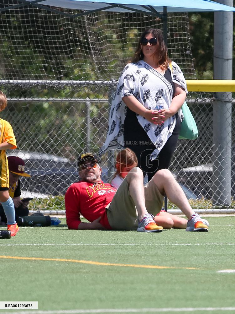 Jason Sudeikis At Son's Soccer Practice - LA