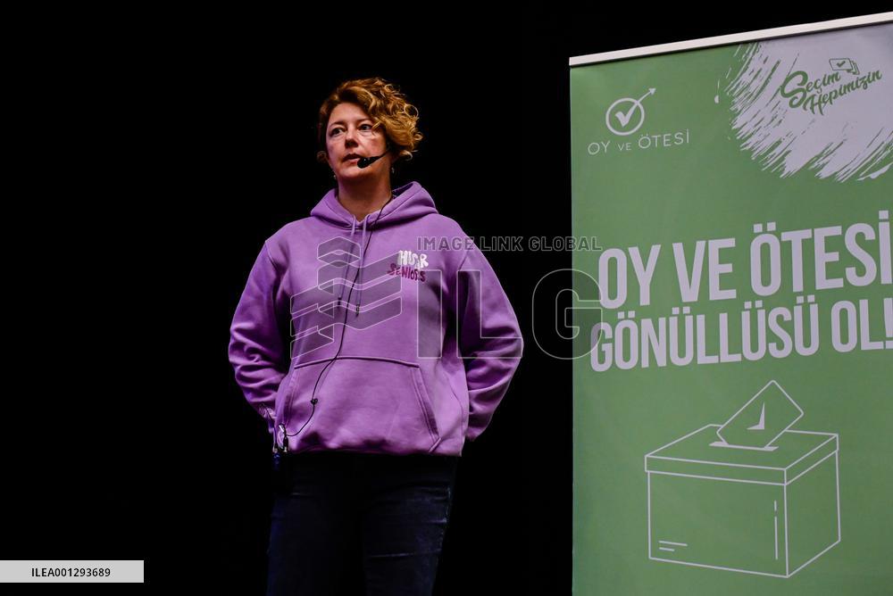 TÜRKIYE-ISTANBUL-ELECTIONS-VOLUNTEERS