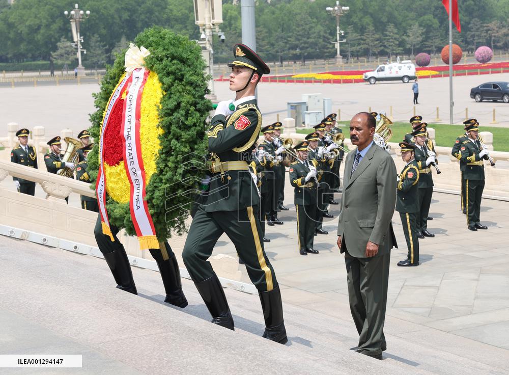 CHINA-BEIJING-ERITREAN PRESIDENT-ISAIAS AFWERKI-MONUMENT-TRIBUTE (CN)