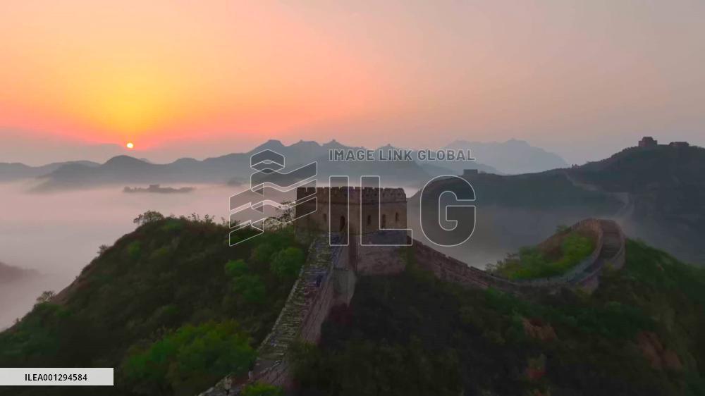 Sea of clouds over Jinshanling Great Wall in China's Hebei