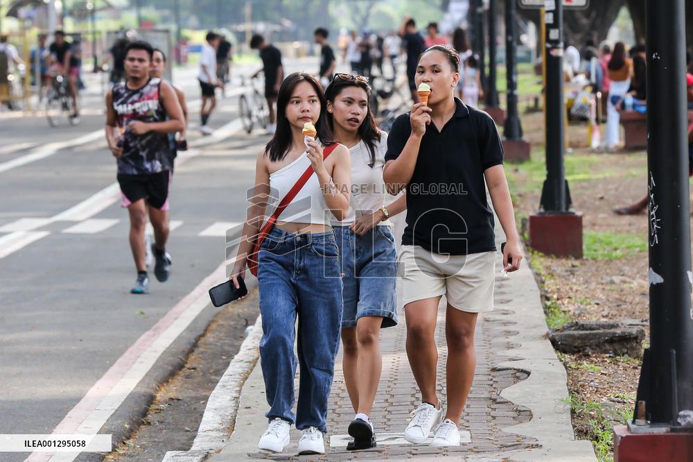INDIA-NEW DELHI-HOT SUMMER DAY