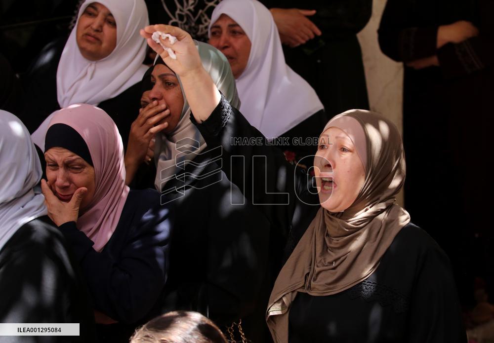 MIDEAST-NABLUS-FUNERAL