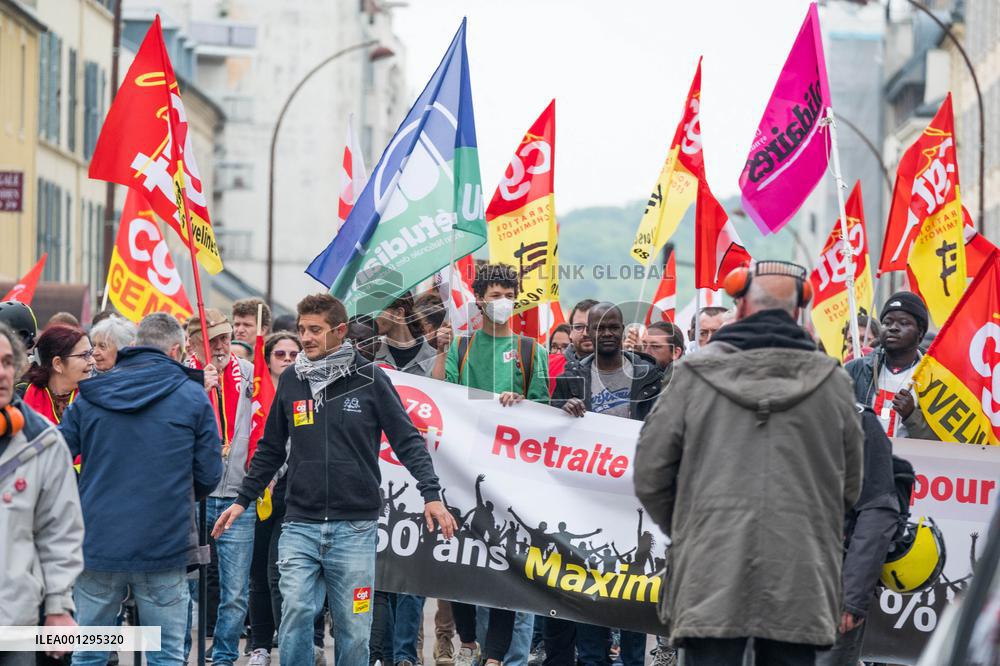 Demonstration Against Government's Pensions Reform - Versailles