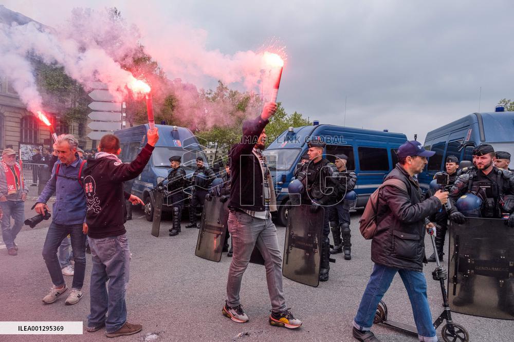Demonstration Against Government's Pensions Reform - Versailles