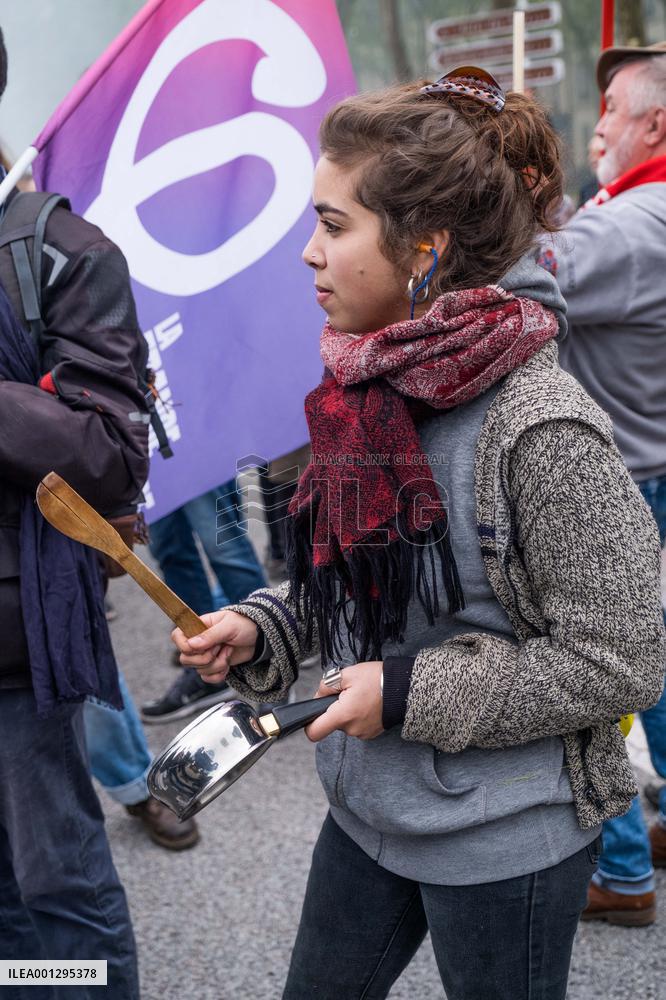 Demonstration Against Government's Pensions Reform - Versailles
