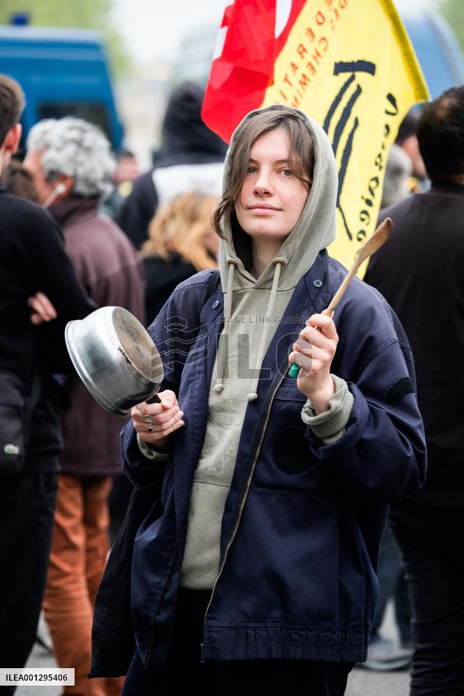 Demonstration Against Government's Pensions Reform - Versailles