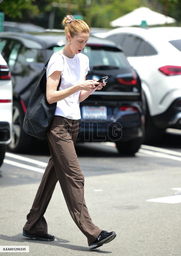 Whitney Port Checking Her Phone - LA
