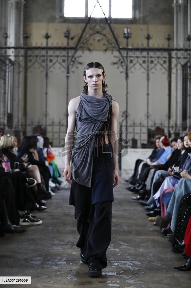 BRITAIN-LONDON-CHINESE STUDENT FASHION DESIGNER