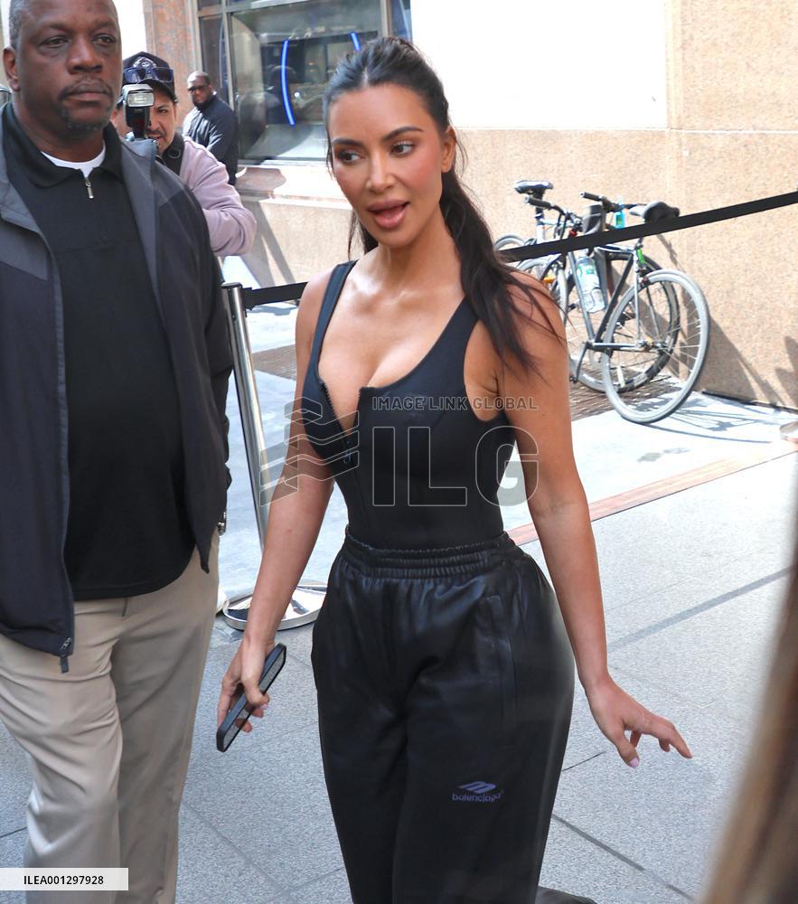 Kim Kardashian Leaves New Tiffany Store - NYC