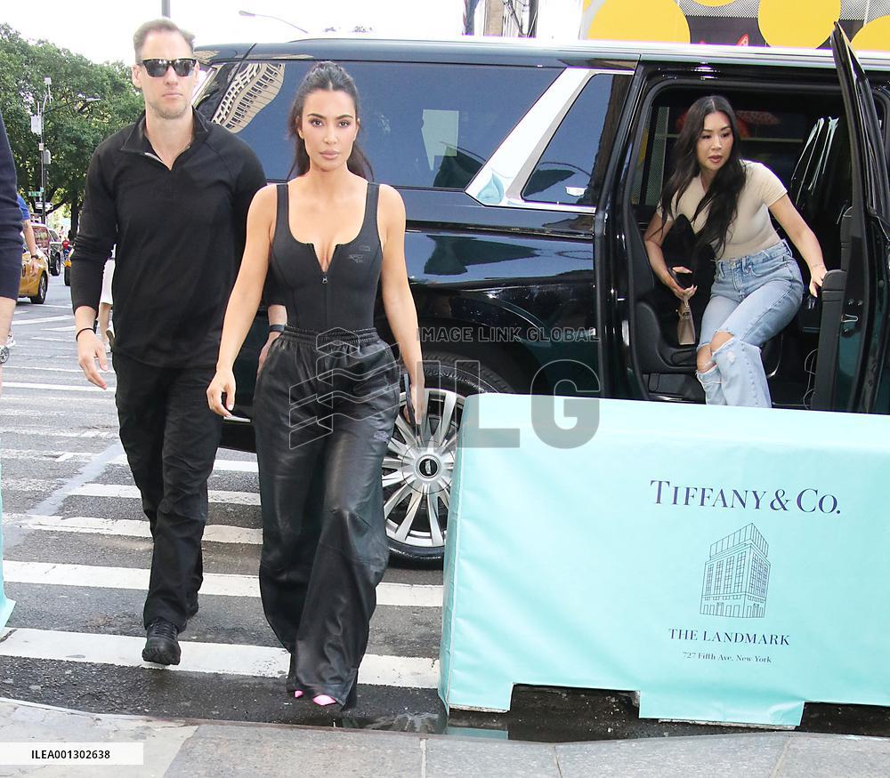 Kim Kardashian Goes Shopping At Tiffany’s - NYC