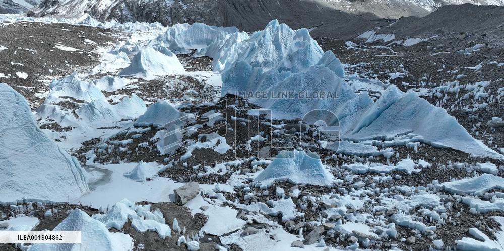 (InTibet) CHINA-TIBET-MOUNT QOMOLANGMA-RONGBUK GLACIER (CN)