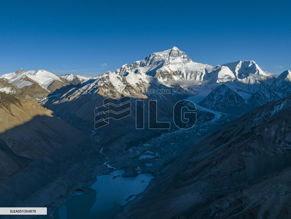 (InTibet) CHINA-TIBET-MOUNT QOMOLANGMA-RONGBUK GLACIER (CN)
