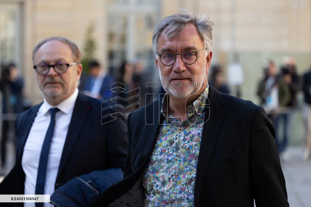 Mayor Yannick Morez meets with Elisabeth Borne - Paris