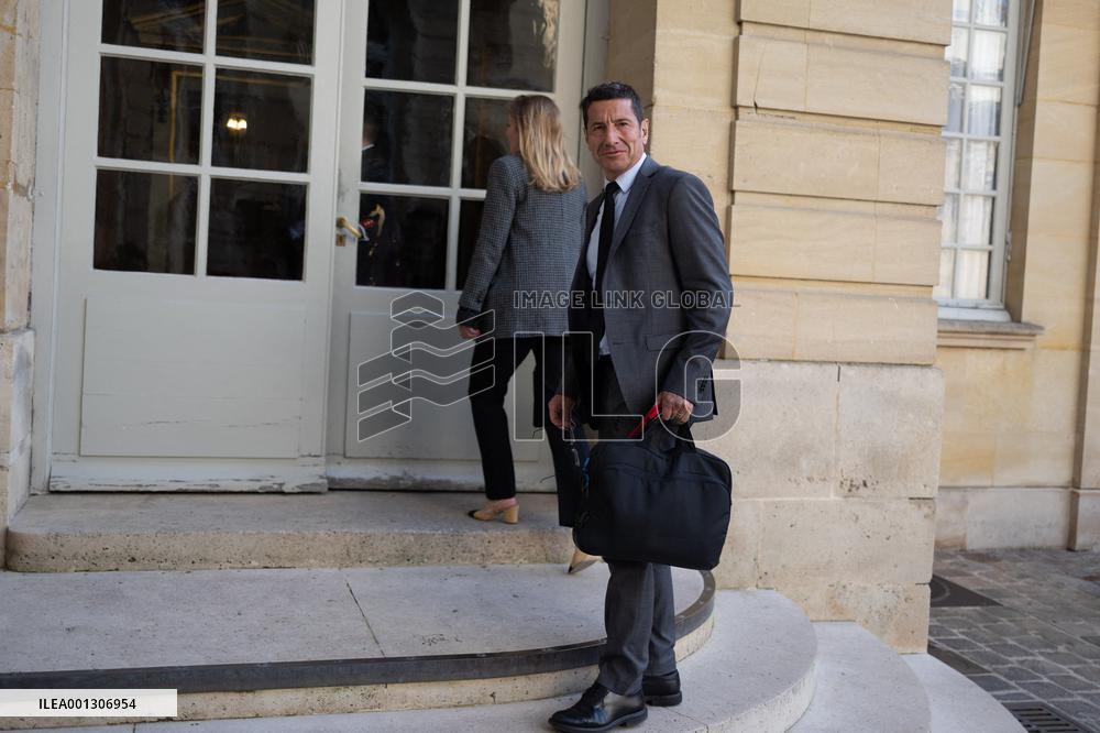 Mayor Yannick Morez meets with Elisabeth Borne - Paris