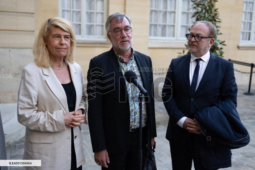 Mayor Yannick Morez meets with Elisabeth Borne - Paris