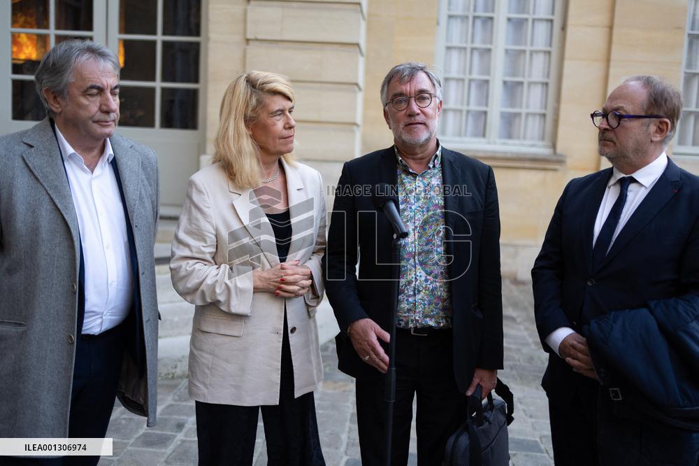 Mayor Yannick Morez meets with Elisabeth Borne - Paris