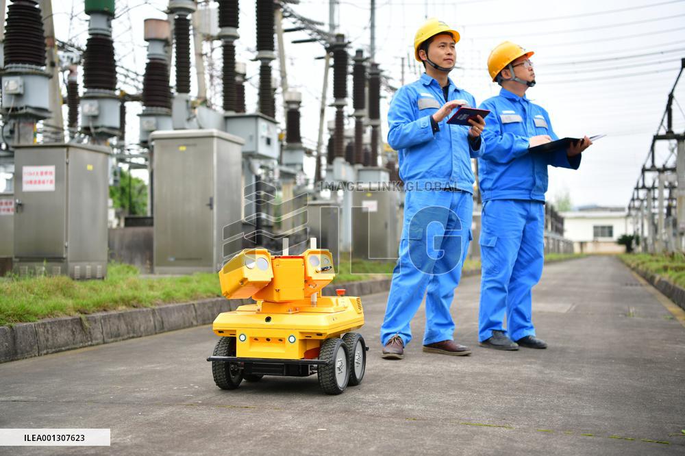 CHINA-GUIZHOU-ROBOTS-POWER FACILITIES-ROUTINE INSPECTIONS (CN)