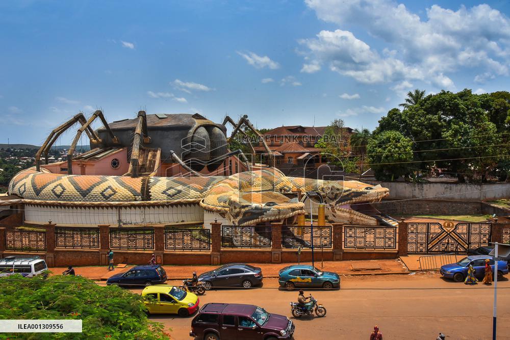 CAMEROON-FOUMBAN-ROYAL PALACE OF BAMOUN-MUSEUM
