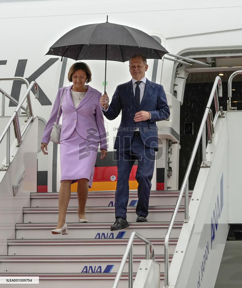 German chancellor arrives in Hiroshima for G7 summit
