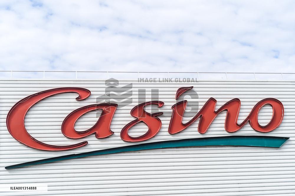 Czech Billionaire Kretinsky Seeks Casino Control - France