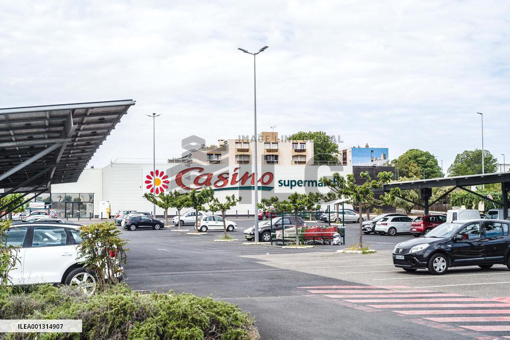 Czech Billionaire Kretinsky Seeks Casino Control - France