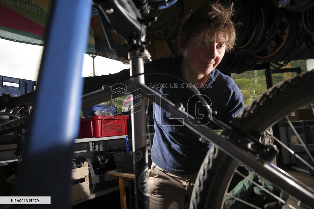 Solidarity Bike Repair Workshop - Briancon