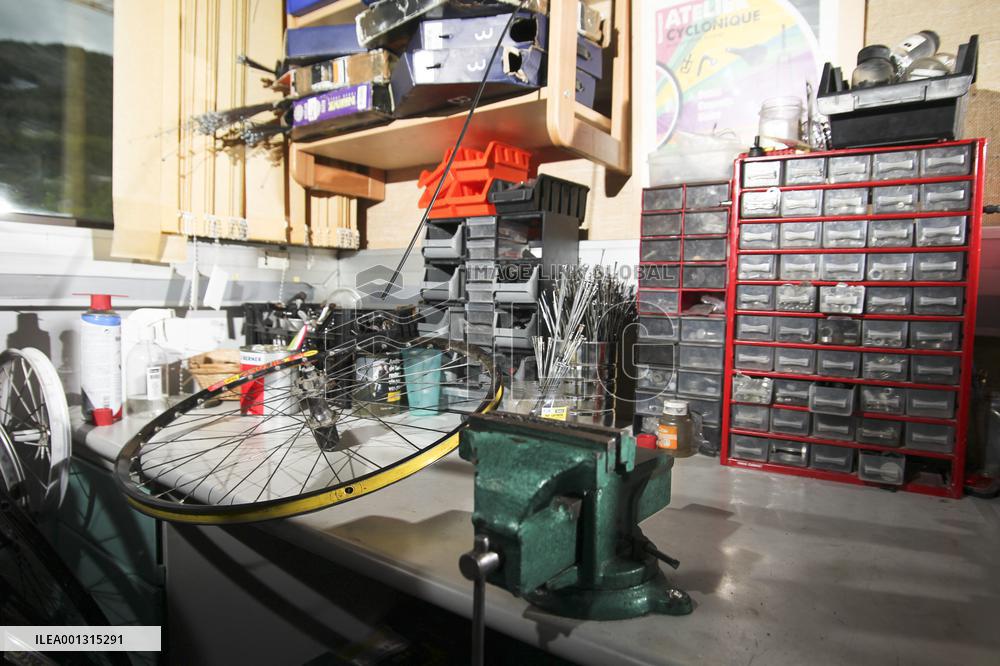 Solidarity Bike Repair Workshop - Briancon