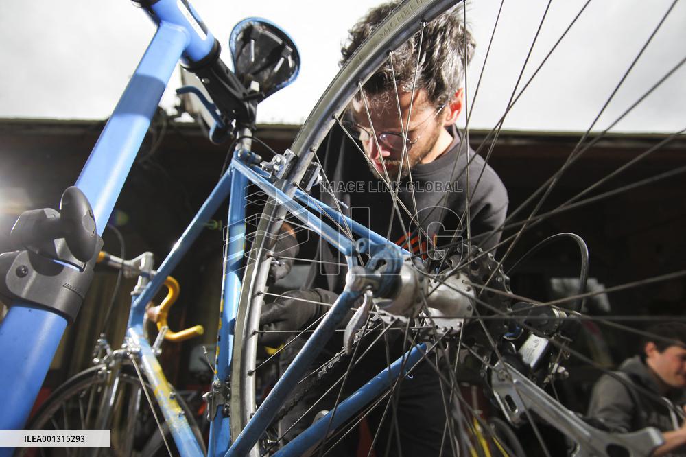 Solidarity Bike Repair Workshop - Briancon