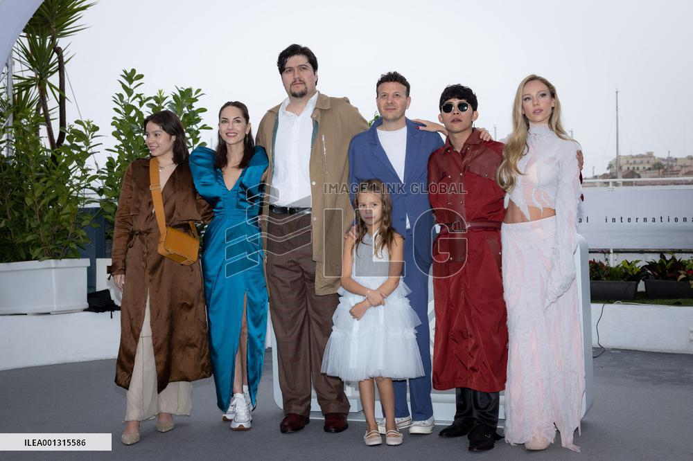 Cannes - Perdidos En La Noche (Lost In the Night) Photocall