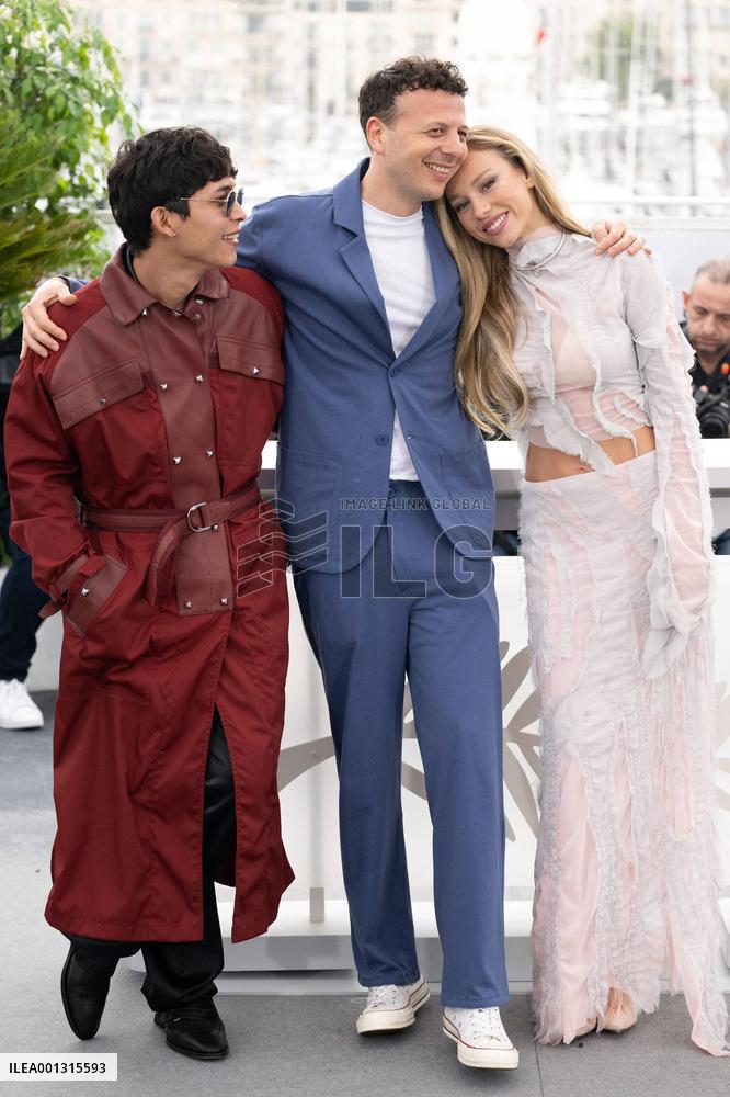 Perdidos En La Noche (Lost In the Night) Photocal Cannes - Day 4