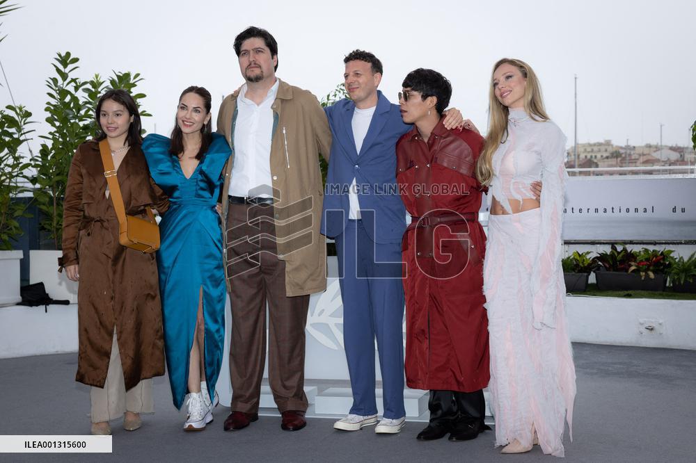 Cannes - Perdidos En La Noche (Lost In the Night) Photocall