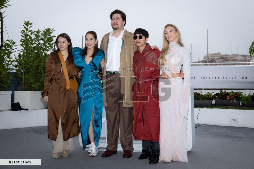 Cannes - Perdidos En La Noche (Lost In the Night) Photocall