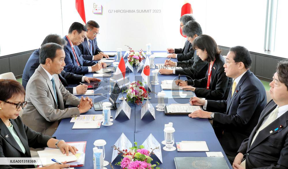 Kishida-Jokowi talks in Hiroshima